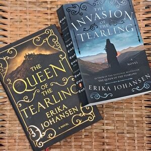 Set Of 2 - The Queen Of The Tearling & The Invasion Of The Tearling